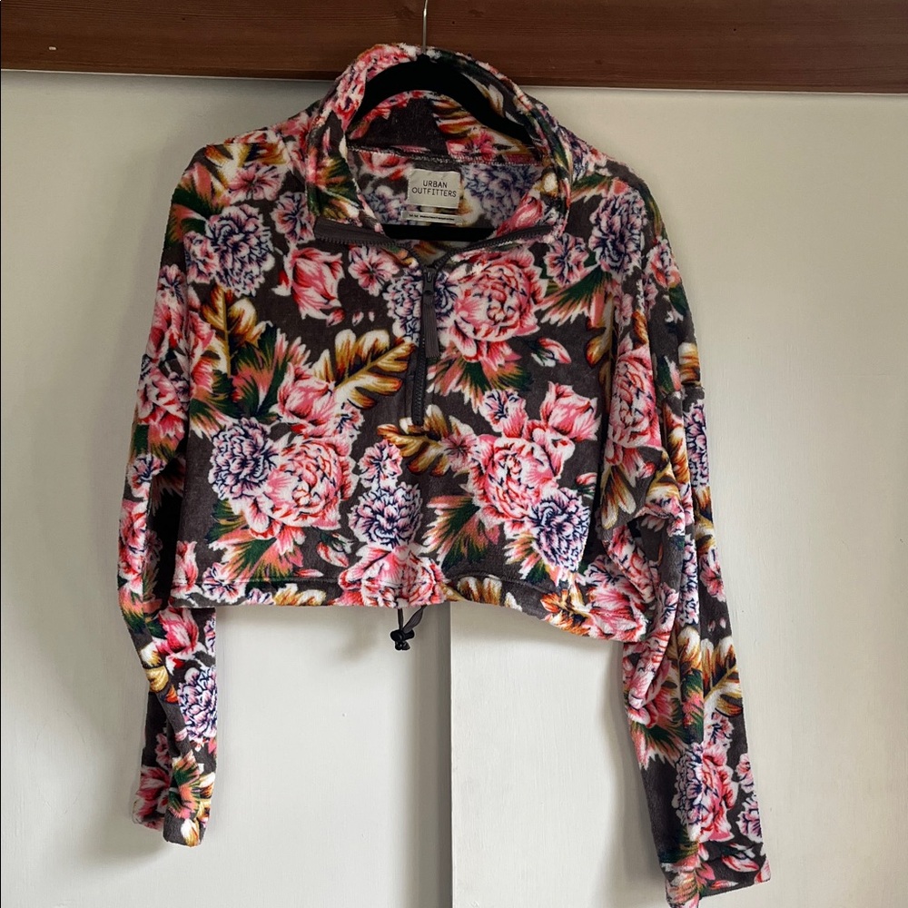 Urban Outfitters Angela Floral Plush Fleece Half-Zip Cropped Top